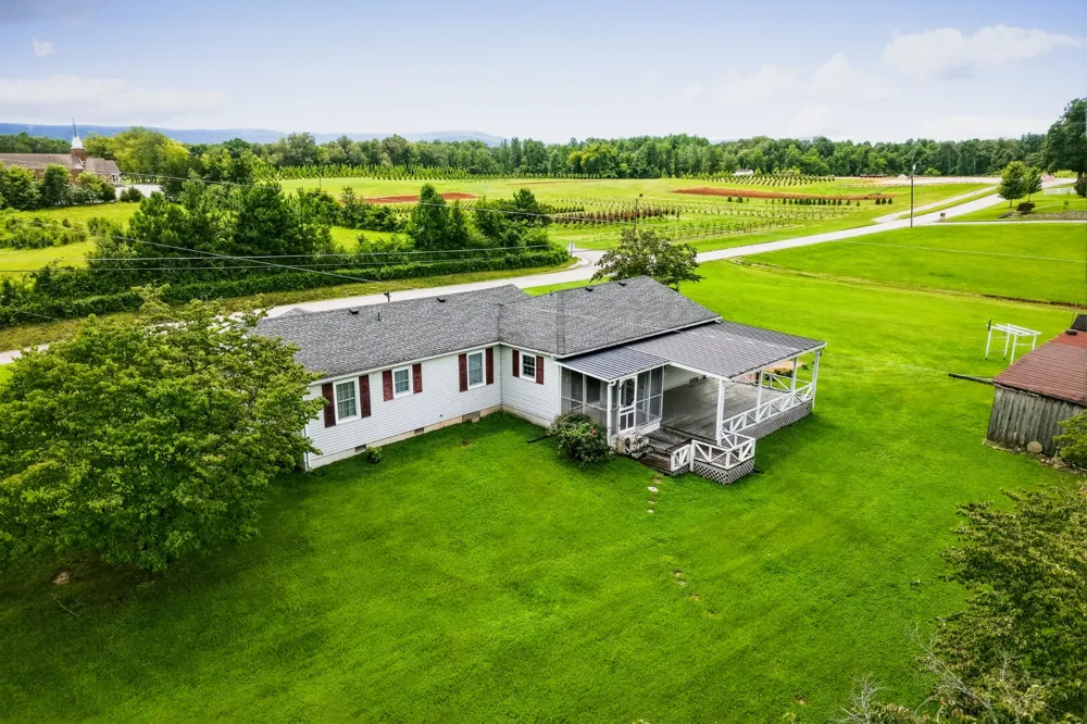 96 Old Shellsford Rd McMinnville, TN 37110