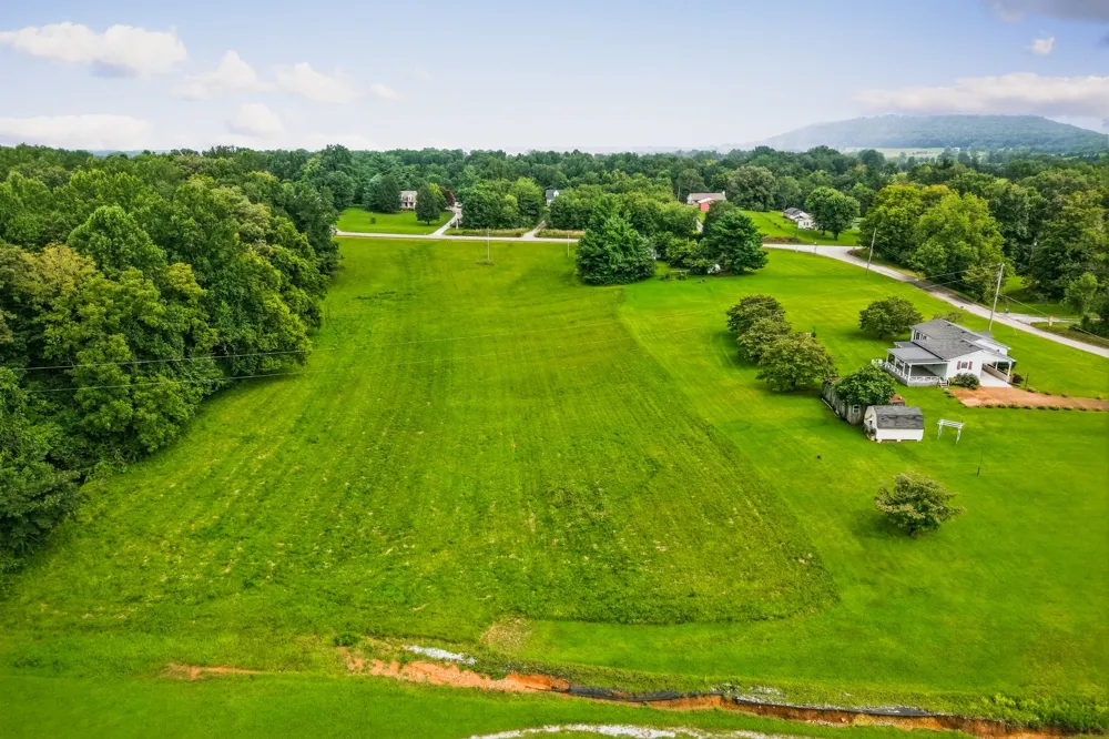 96 Old Shellsford Rd McMinnville, TN 37110