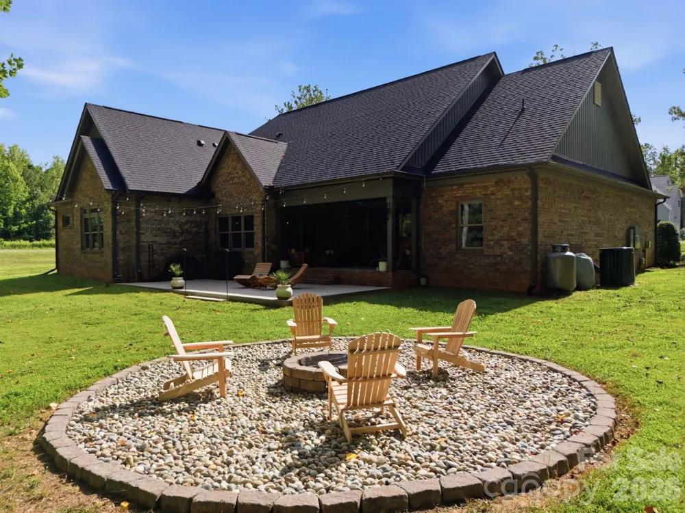 200 Barra Drive Waxhaw, NC 28173