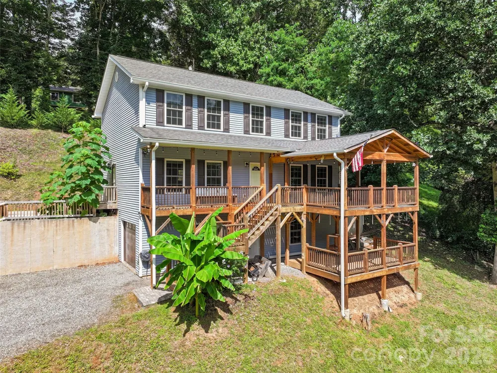 133 Shadow Oak Lane Clyde, NC 28721