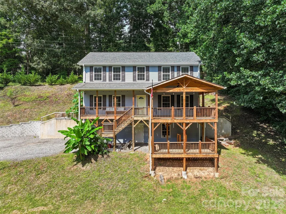 133 Shadow Oak Lane Clyde, NC 28721