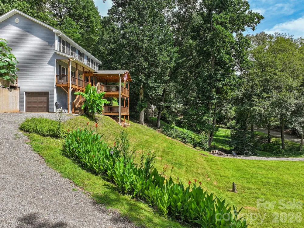 133 Shadow Oak Lane Clyde, NC 28721
