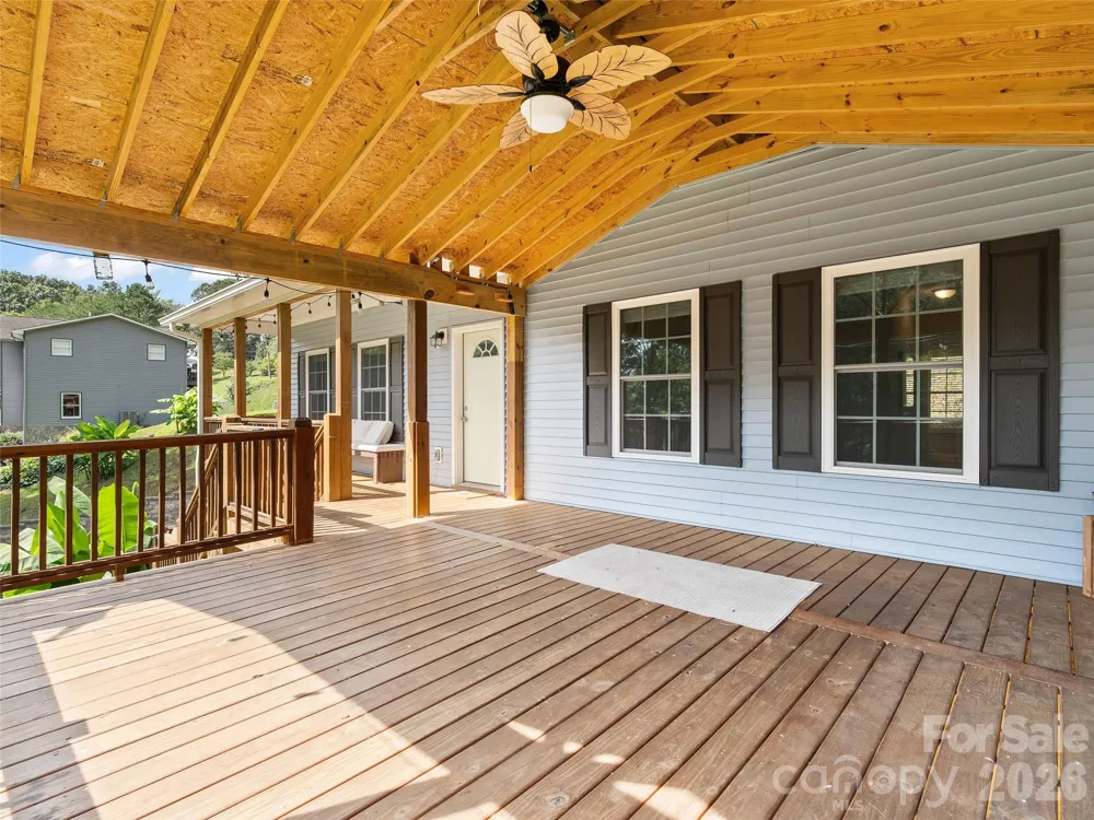 133 Shadow Oak Lane Clyde, NC 28721