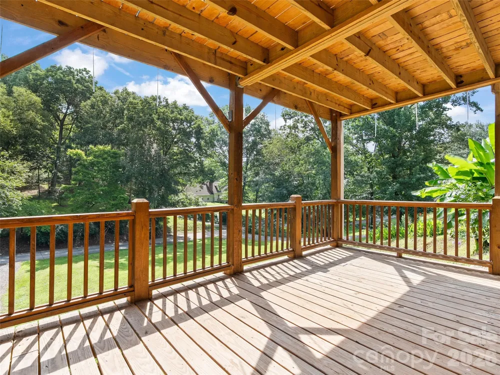 133 Shadow Oak Lane Clyde, NC 28721