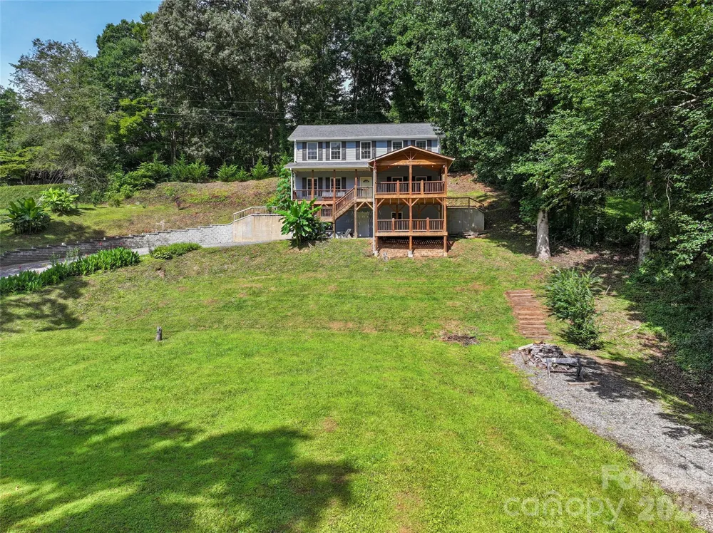 133 Shadow Oak Lane Clyde, NC 28721