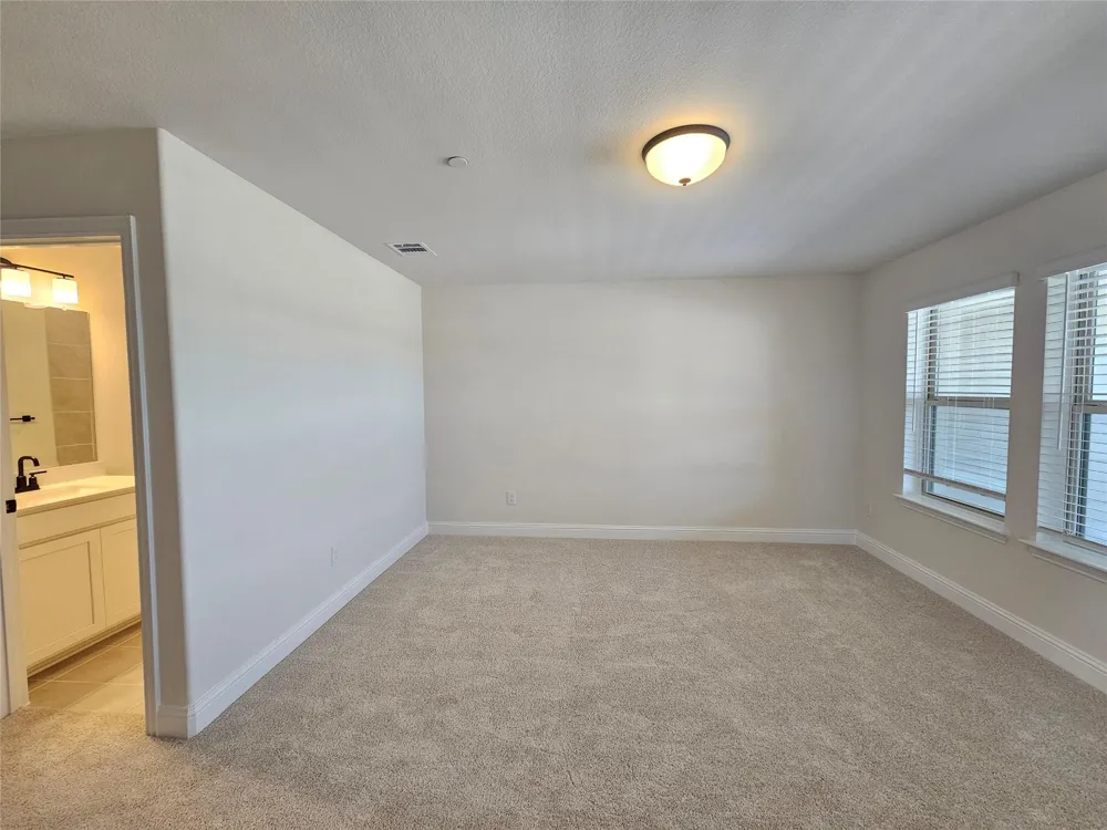 7933 Sunset Boulevard Rowlett, TX 75088