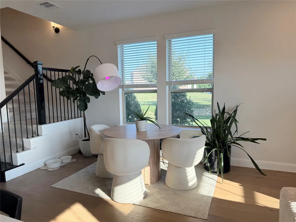 7933 Sunset Boulevard Rowlett, TX 75088
