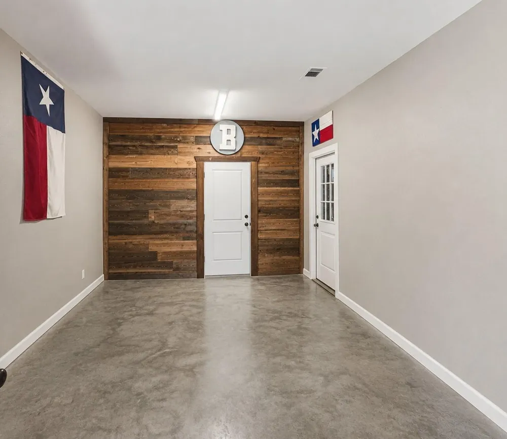 162 Tamarack Drive Brookeland, TX 75931