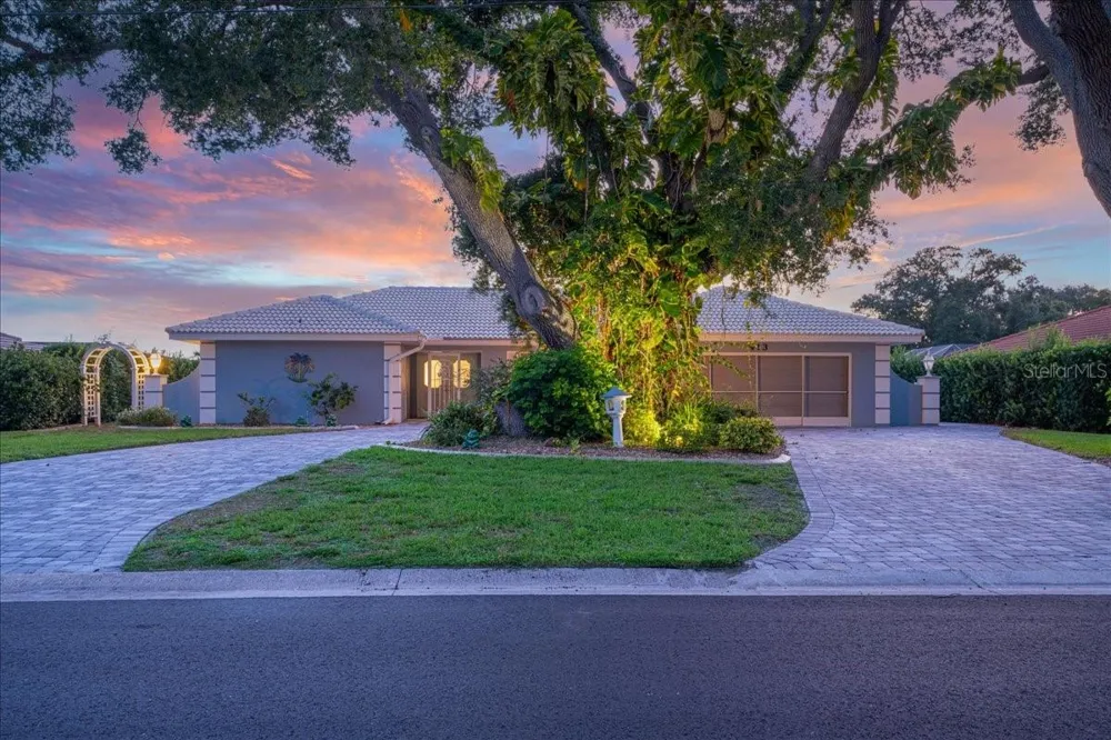 413 SIGNORELLI DRIVE Nokomis, FL 34275