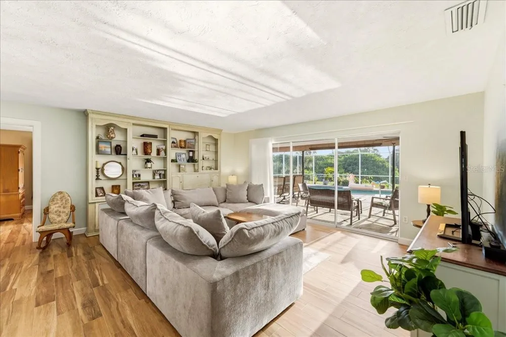 413 SIGNORELLI DRIVE Nokomis, FL 34275