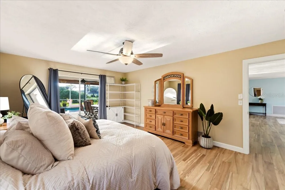 413 SIGNORELLI DRIVE Nokomis, FL 34275