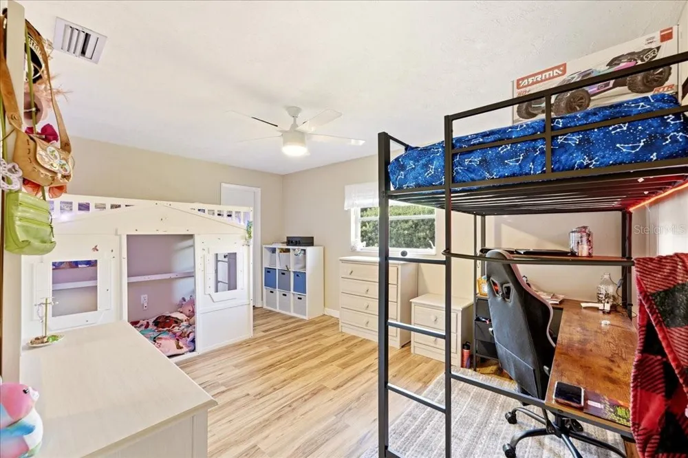 413 SIGNORELLI DRIVE Nokomis, FL 34275