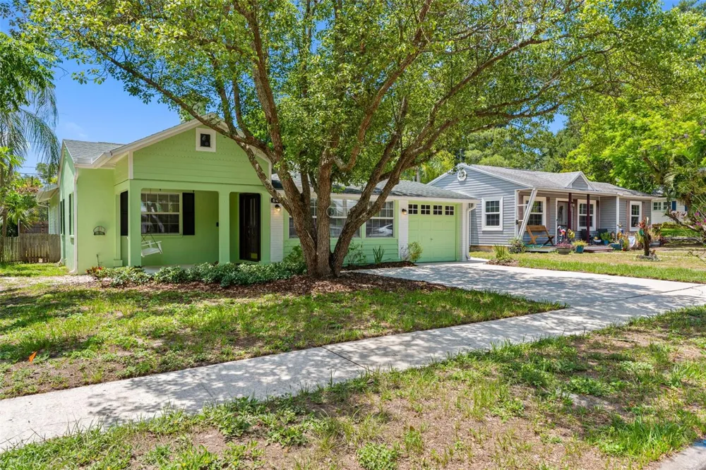 641 WILKIE STREET Dunedin, FL 34698