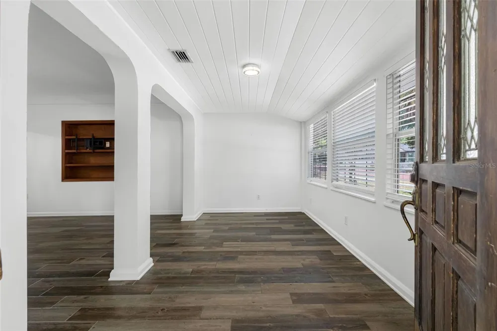 641 WILKIE STREET Dunedin, FL 34698