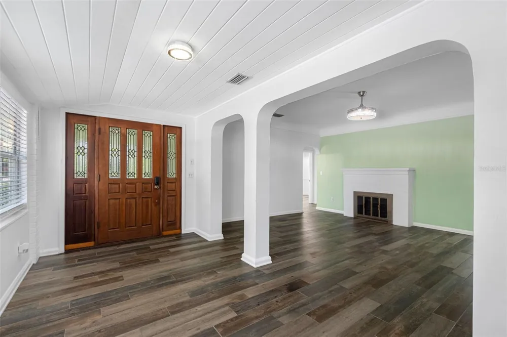 641 WILKIE STREET Dunedin, FL 34698