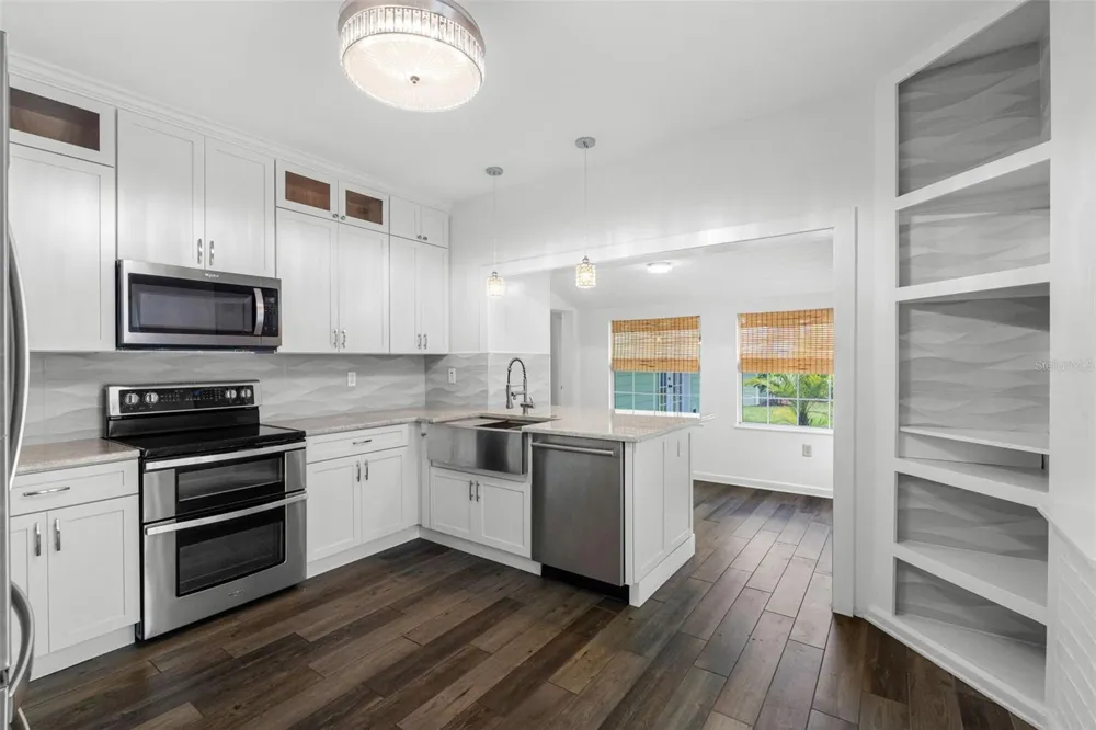 641 WILKIE STREET Dunedin, FL 34698