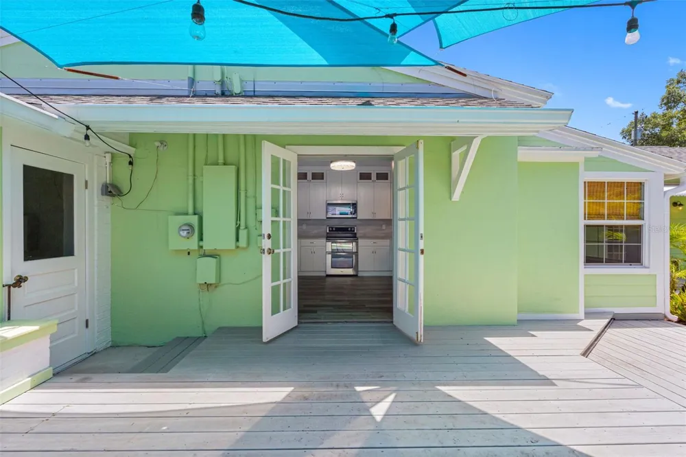 641 WILKIE STREET Dunedin, FL 34698