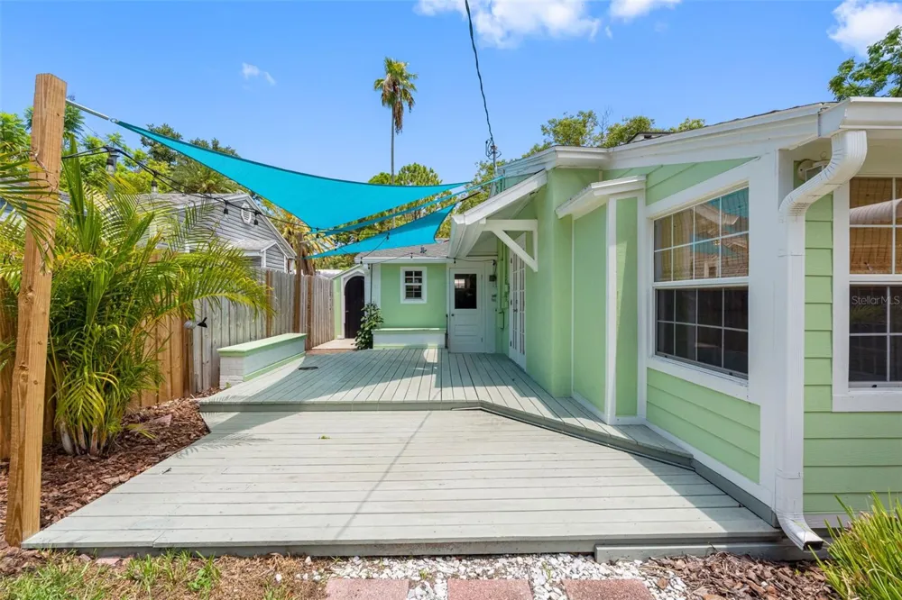 641 WILKIE STREET Dunedin, FL 34698