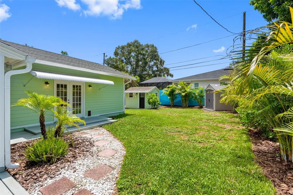 641 WILKIE STREET Dunedin, FL 34698