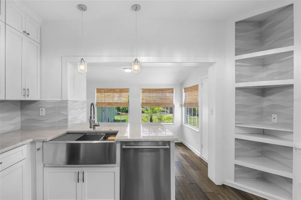 641 WILKIE STREET Dunedin, FL 34698