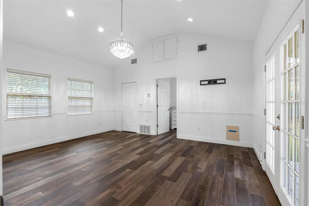 641 WILKIE STREET Dunedin, FL 34698