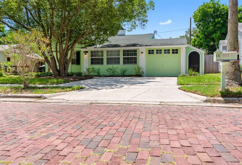 641 WILKIE STREET Dunedin, FL 34698