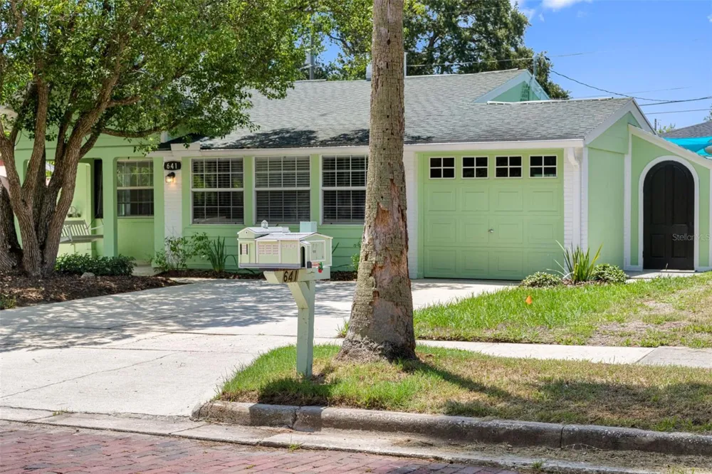 641 WILKIE STREET Dunedin, FL 34698