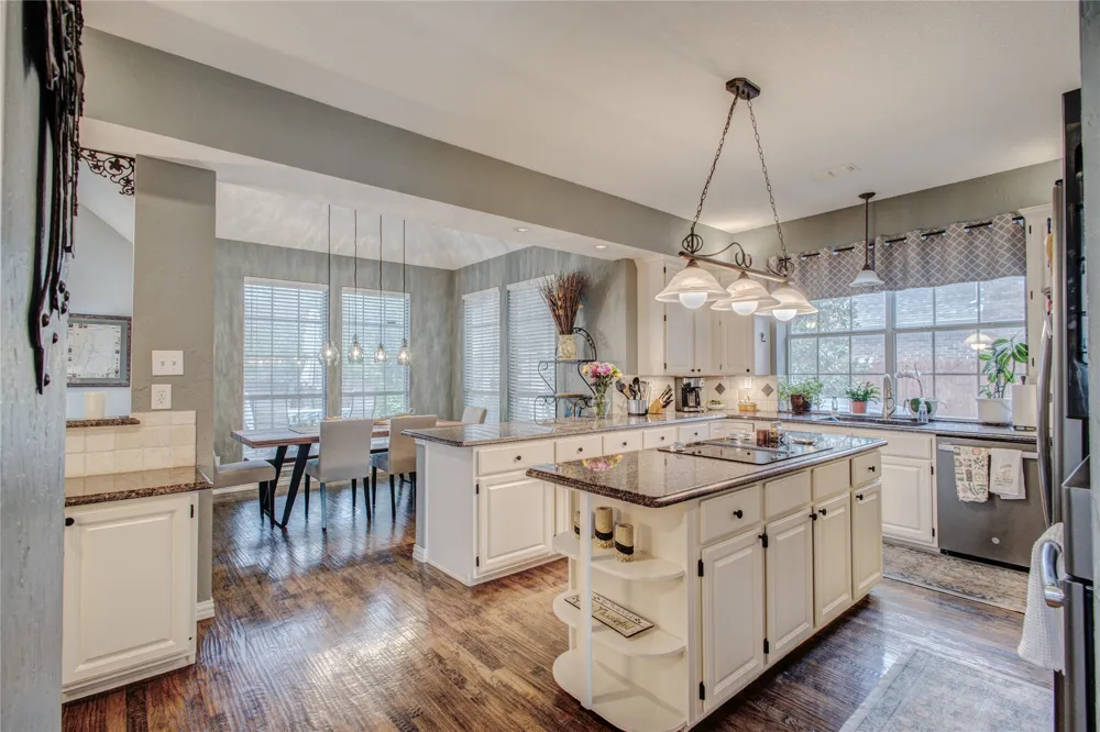 194 Chinaberry Way Coppell, TX 75019