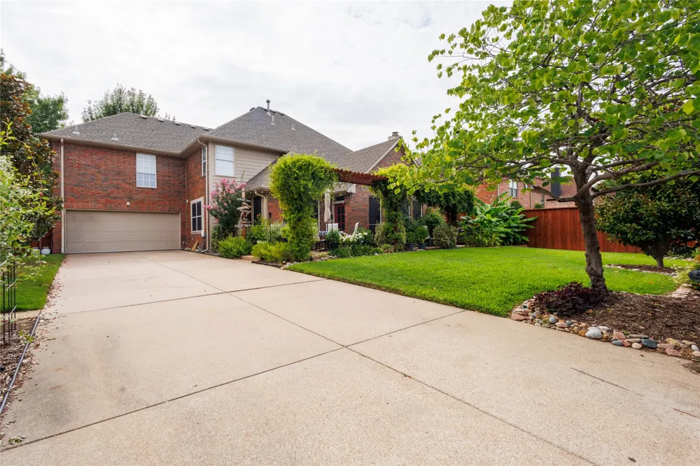 194 Chinaberry Way Coppell, TX 75019