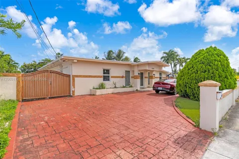 11470 SW 57th Ter