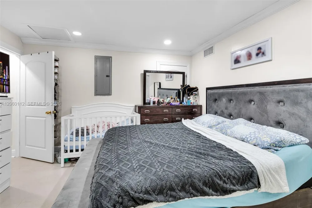 11470 SW 57th Ter Miami, FL 33173