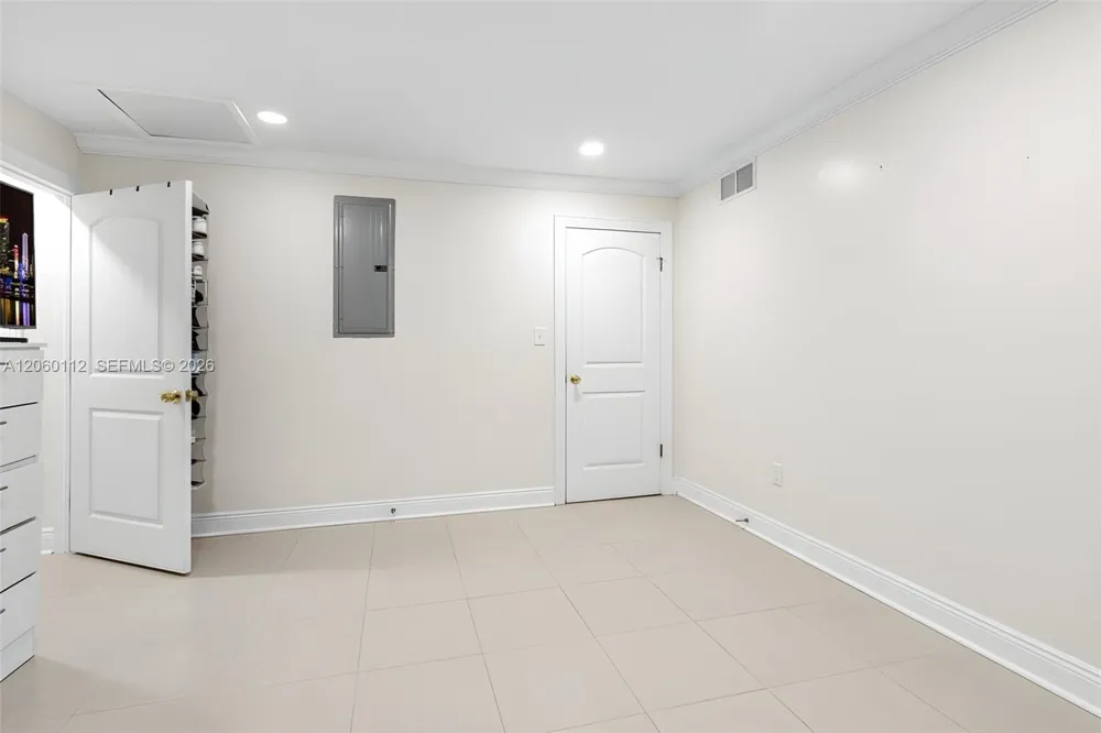 11470 SW 57th Ter Miami, FL 33173