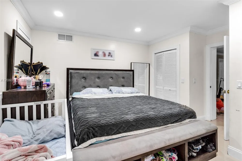 11470 SW 57th Ter Miami, FL 33173