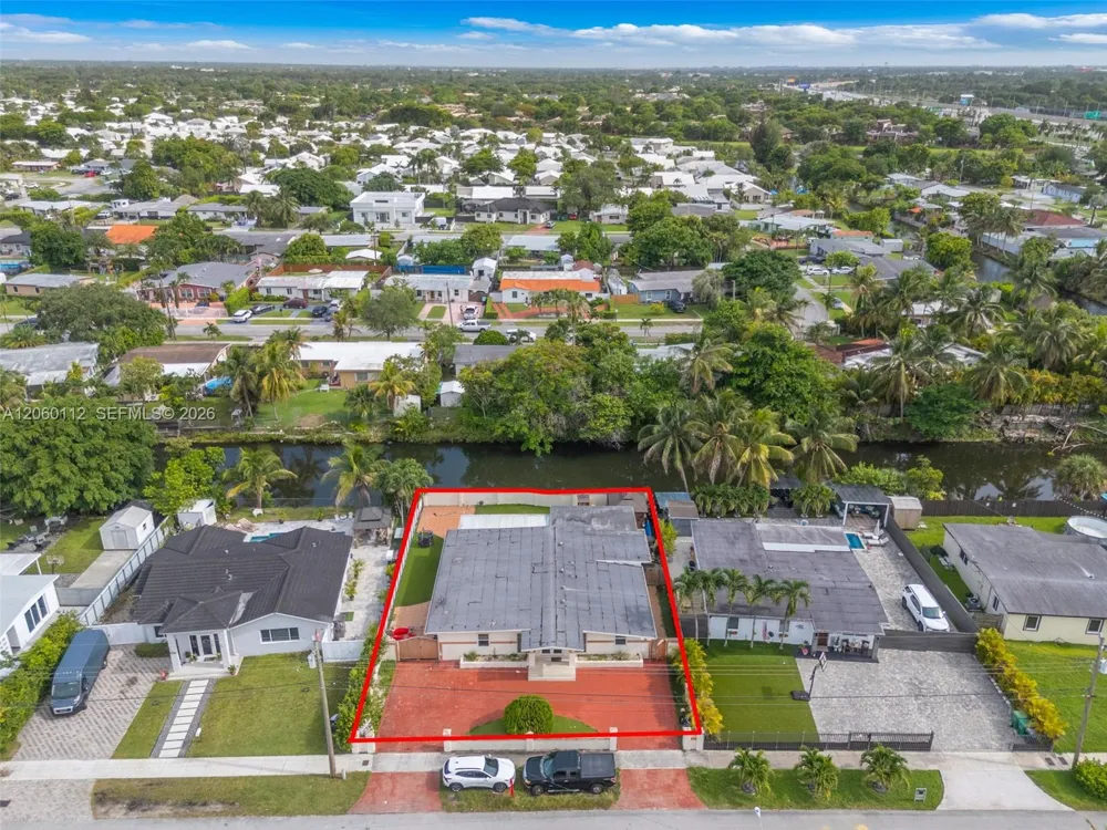 11470 SW 57th Ter Miami, FL 33173