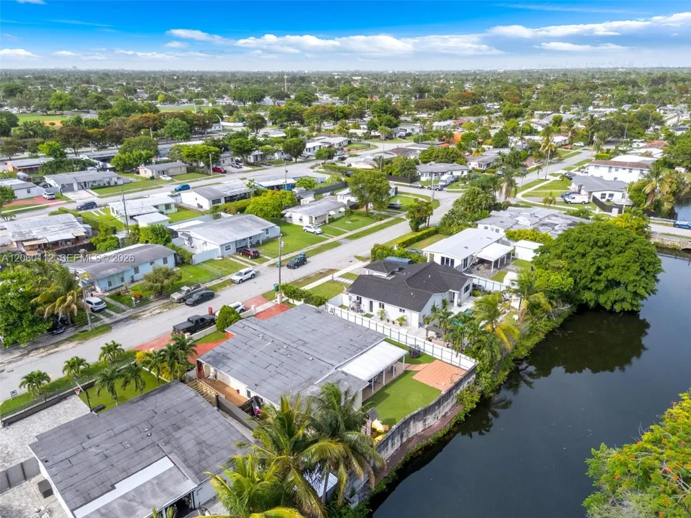 11470 SW 57th Ter Miami, FL 33173