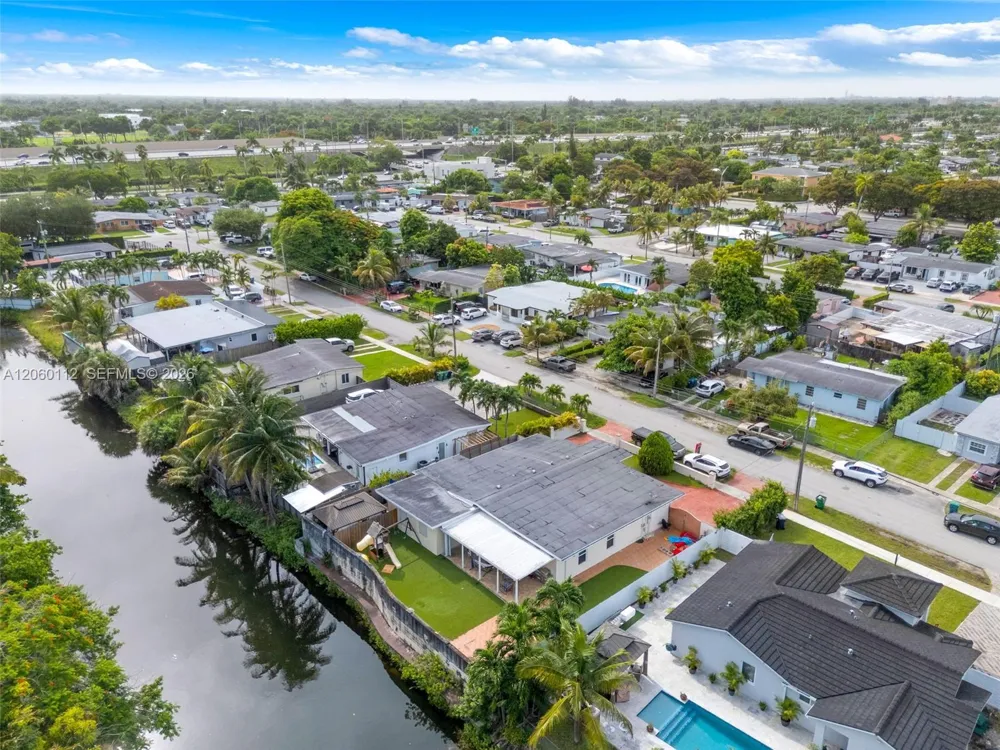 11470 SW 57th Ter Miami, FL 33173