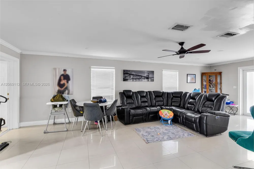 11470 SW 57th Ter Miami, FL 33173