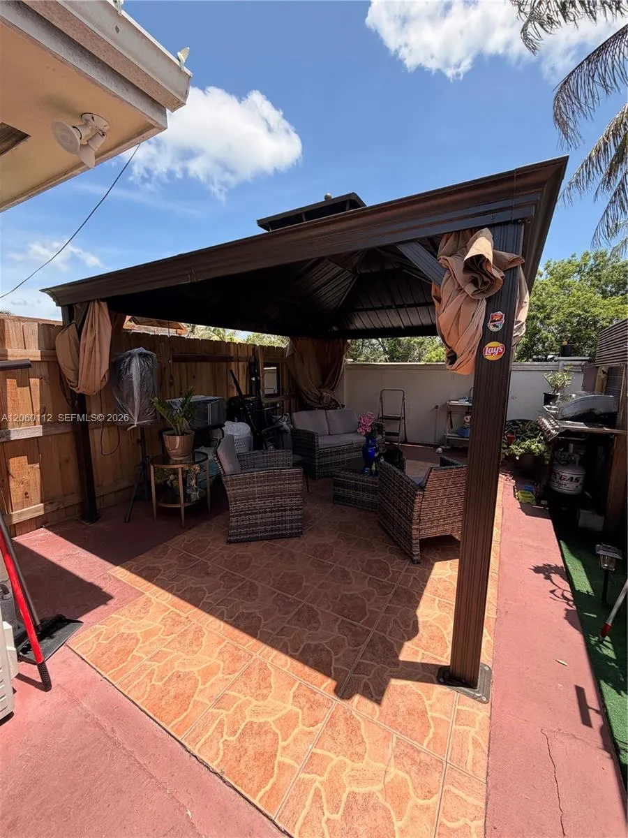 11470 SW 57th Ter Miami, FL 33173