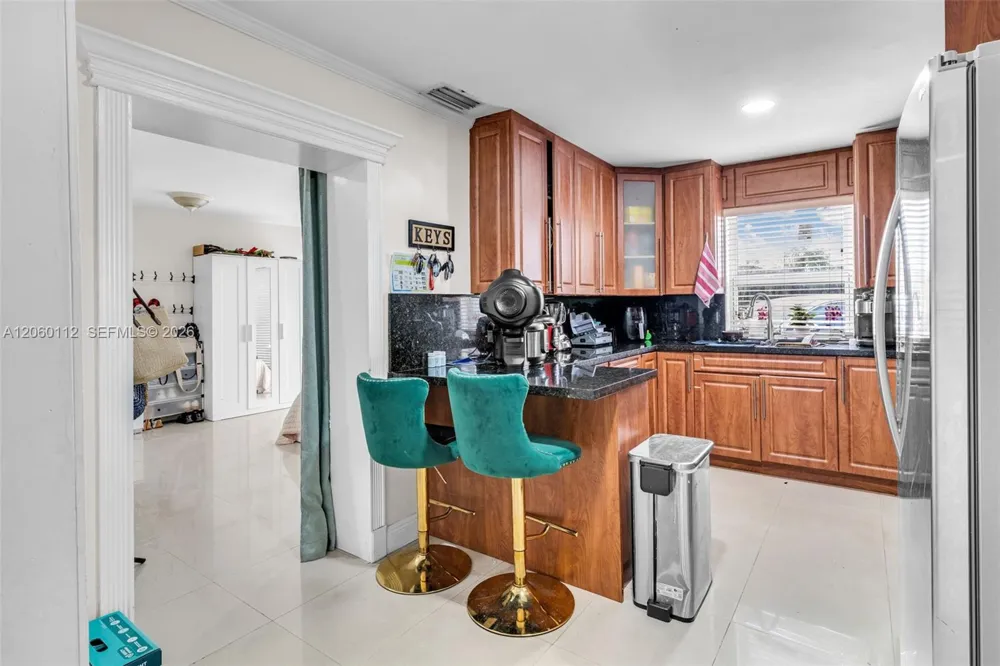 11470 SW 57th Ter Miami, FL 33173