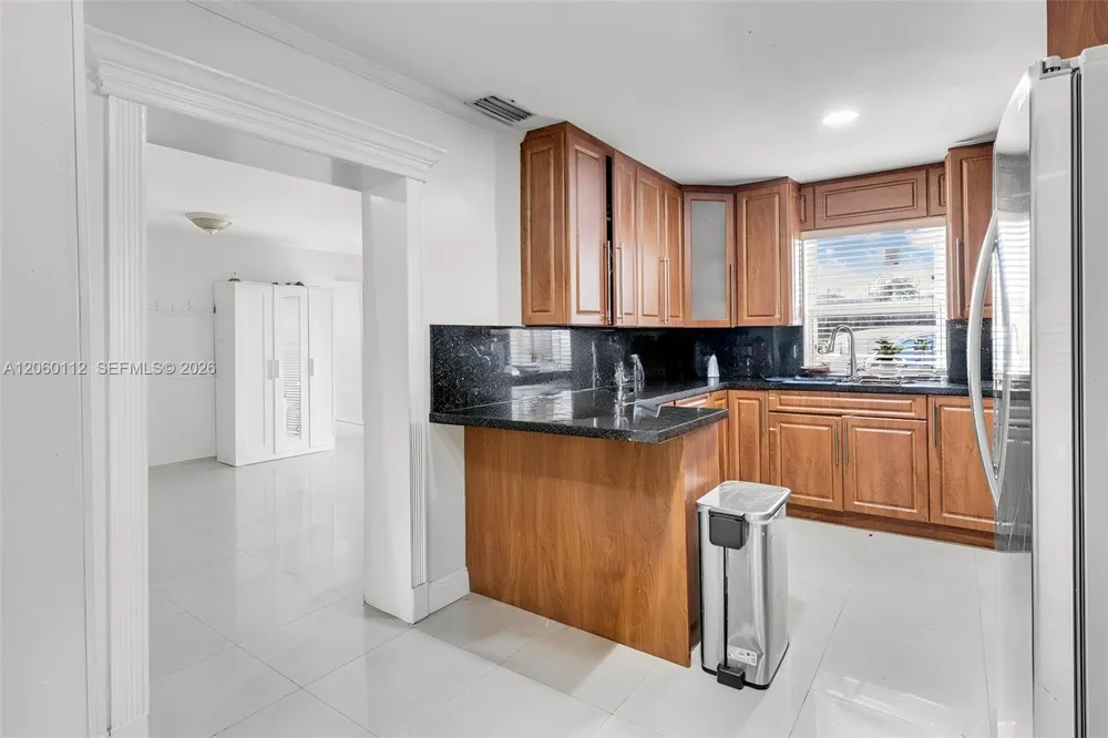 11470 SW 57th Ter Miami, FL 33173