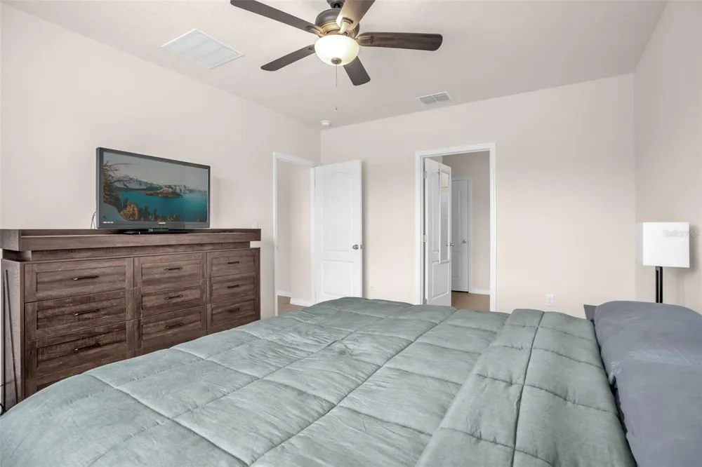 5242 MAHOGANY DRIVE Mount Dora, FL 32757