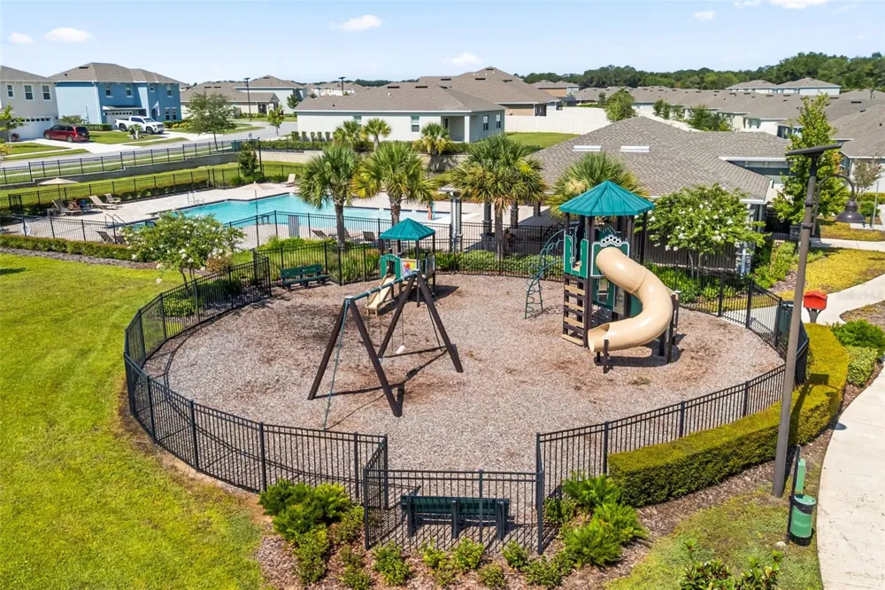 5242 MAHOGANY DRIVE Mount Dora, FL 32757