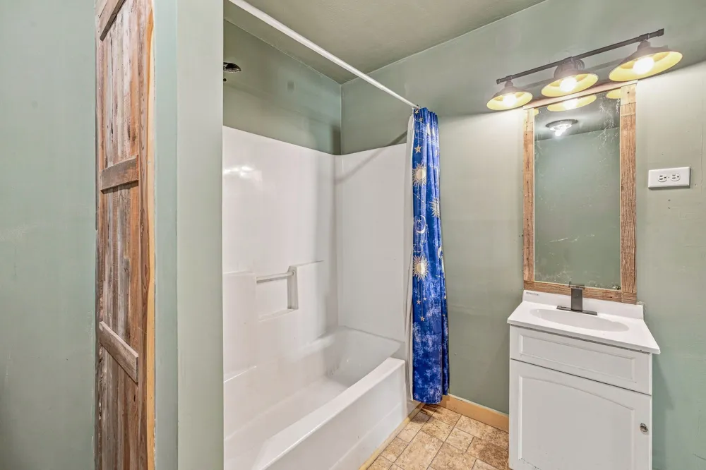 2401 County Road 382 Carlton, TX 76436