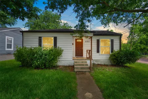 2701 Herring Avenue