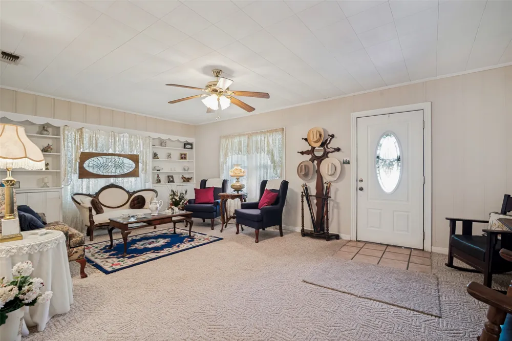 1505 Bonham Street Commerce, TX 75428