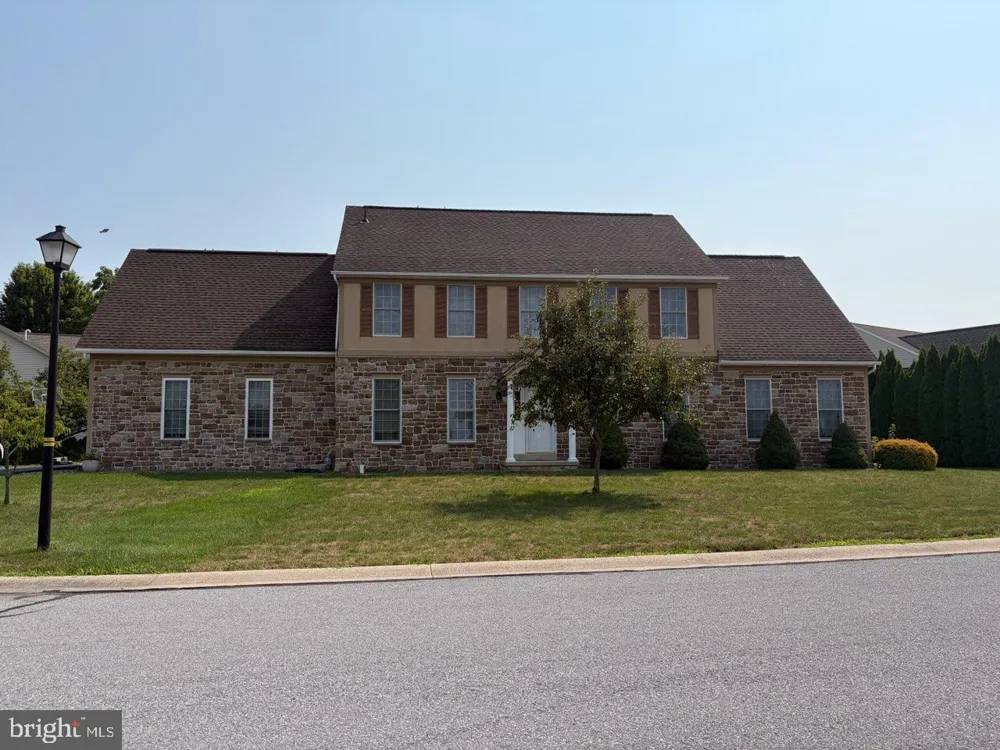 305 CATHERINE COURT Lebanon, PA 17042