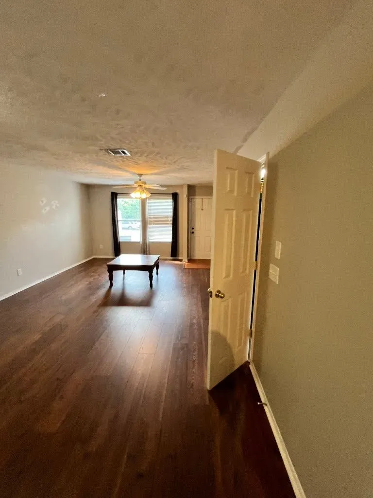 5976 Monroe Xing Antioch, TN 37013