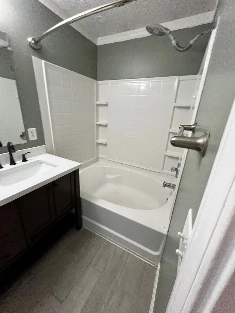 5976 Monroe Xing Antioch, TN 37013