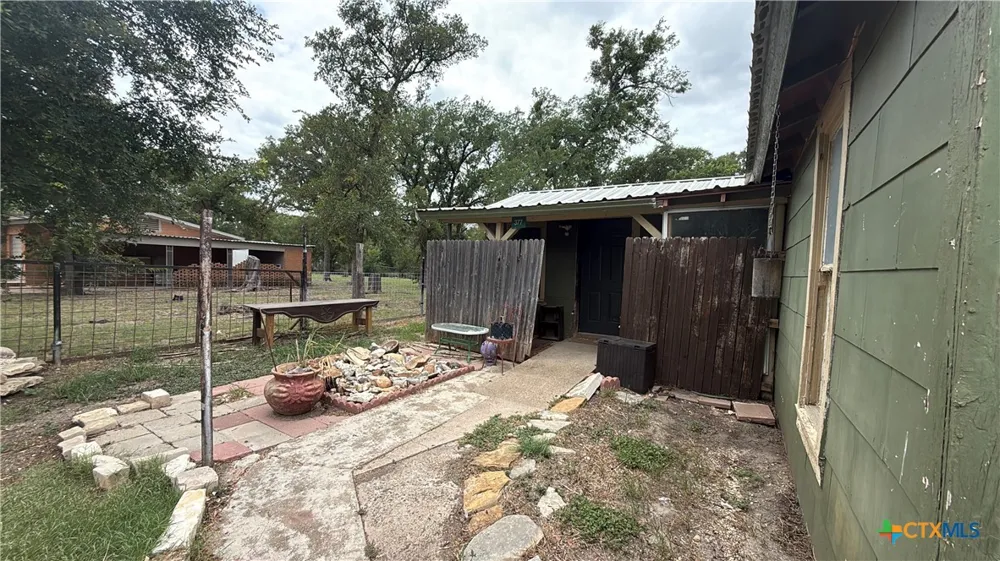 377 Tom Sawyer Street Evant, TX 76525
