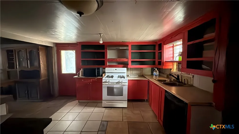 377 Tom Sawyer Street Evant, TX 76525